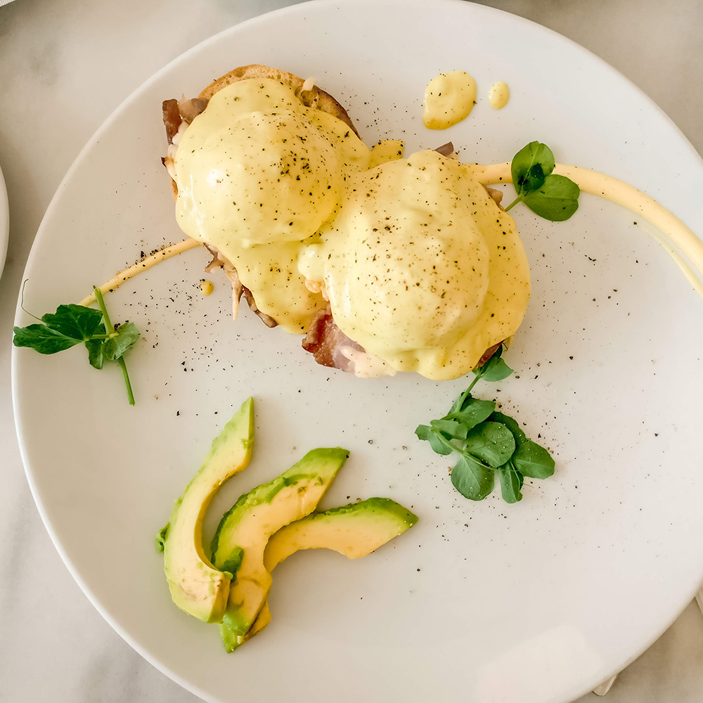 Bacon Benedict with Avocado Hollandaise in Á la Maison Grand - Budapest’s best breakfast & brunch places in the centre - Deák Ferenc square and Astoria | Aliz’s Wonderland