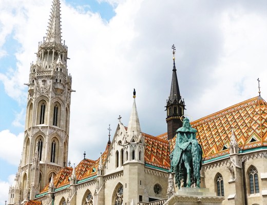 A local’s travel guide to Budapest, Hungary - How to get to Budapest? Where to stay? What to do? Where to eat? | Aliz’s Wonderland #Budapest #travelguide #Budapestguide