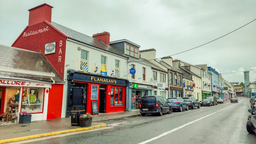 Lahinch - 2 days in Co. Clare, Ireland - Top things to do in County Clare along the Wild Atlantic Way | Aliz’s Wonderland