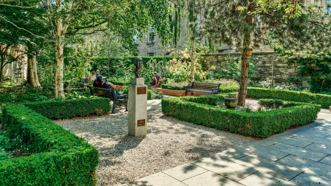 Dublin Castle Garden (Dubh Linn Garden) - A nature lover's guide to the best parks and gardens in Dublin, Ireland | Aliz’s Wonderland