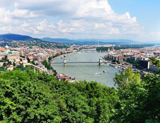 Climb up Gellért Hill - Budapest bucket list - Top things to do in Budapest | Aliz’s Wonderland #travel #Budapest #bucketlist #Budapestbucketlist #printable