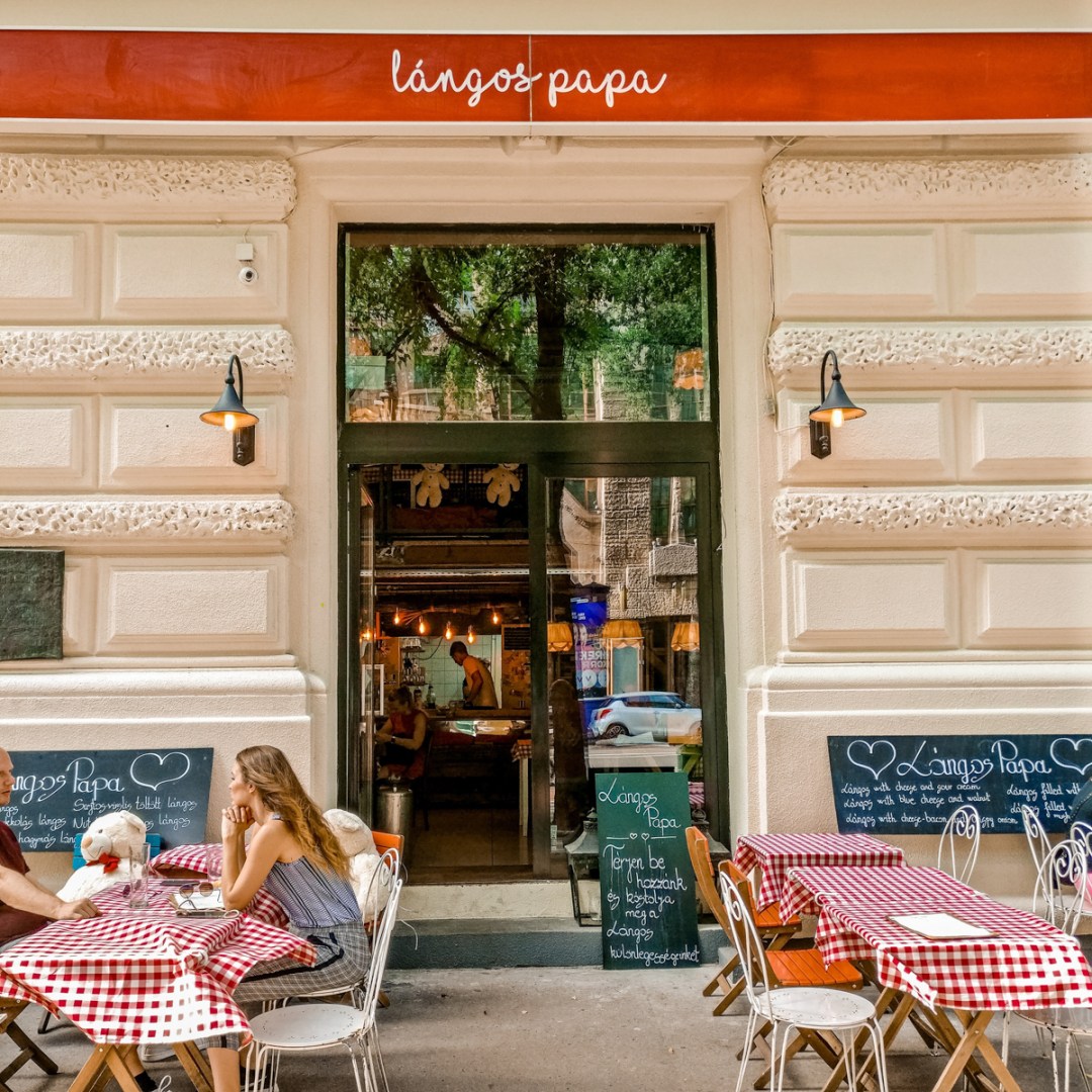 Lángos papa on Andrássy avenue - A local’s guide to the best lángos in Budapest, Hungary | Aliz’s Wonderland