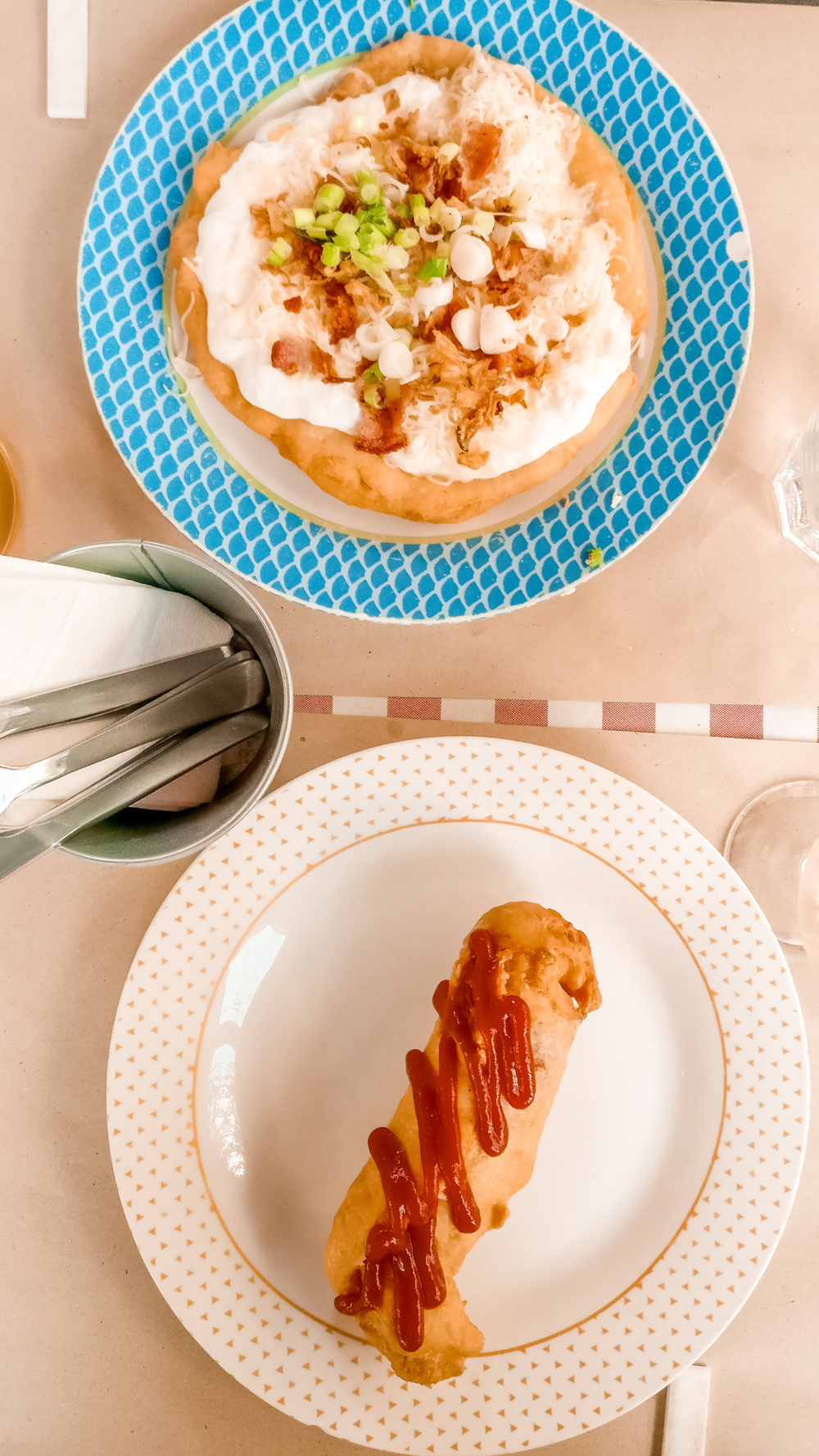 Lángos papa on Andrássy avenue - A local’s guide to the best lángos in Budapest, Hungary | Aliz’s Wonderland