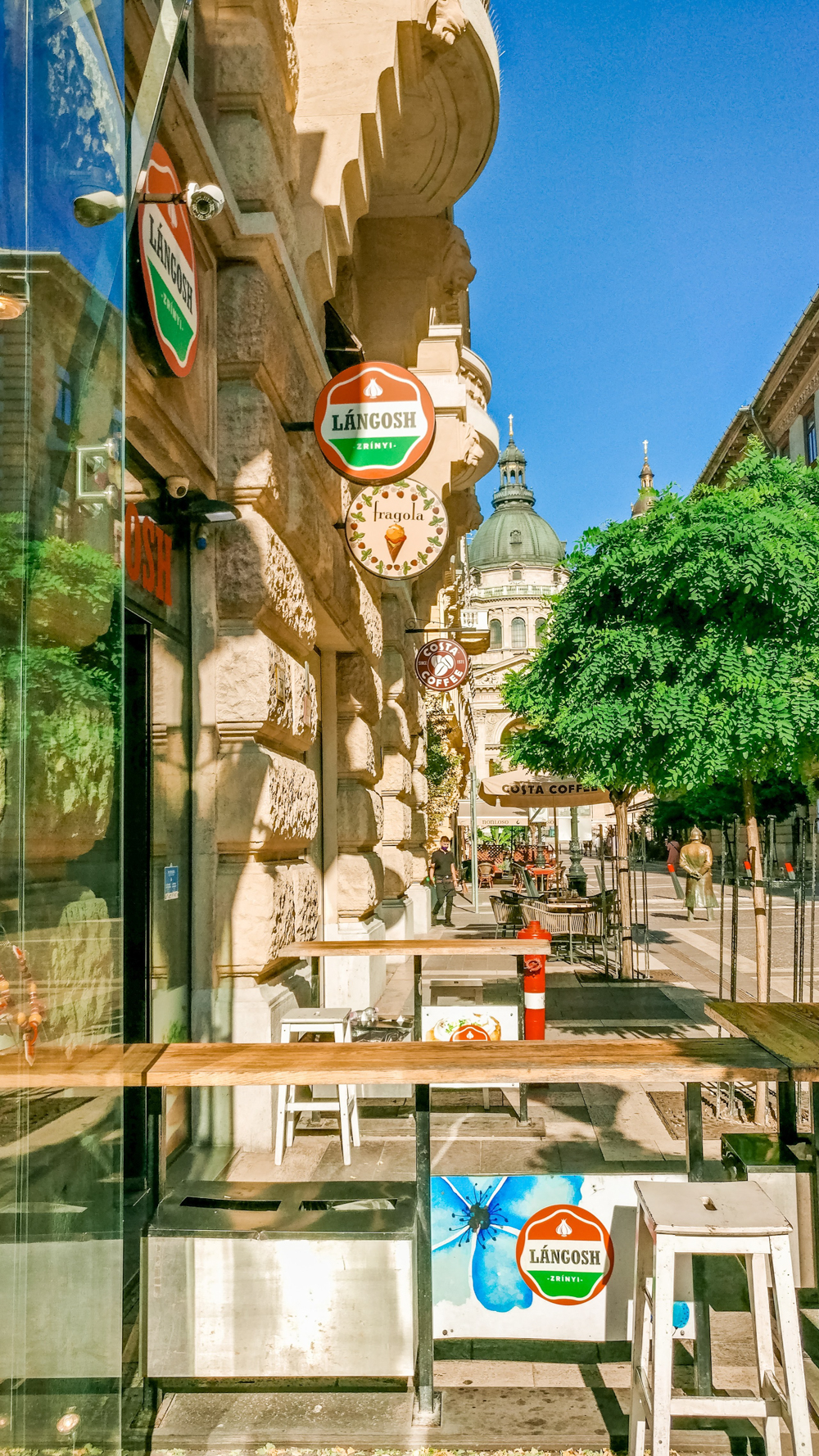 Lángosh at St Stephen’s basilica - A local’s guide to the best lángos in Budapest, Hungary | Aliz’s Wonderland
