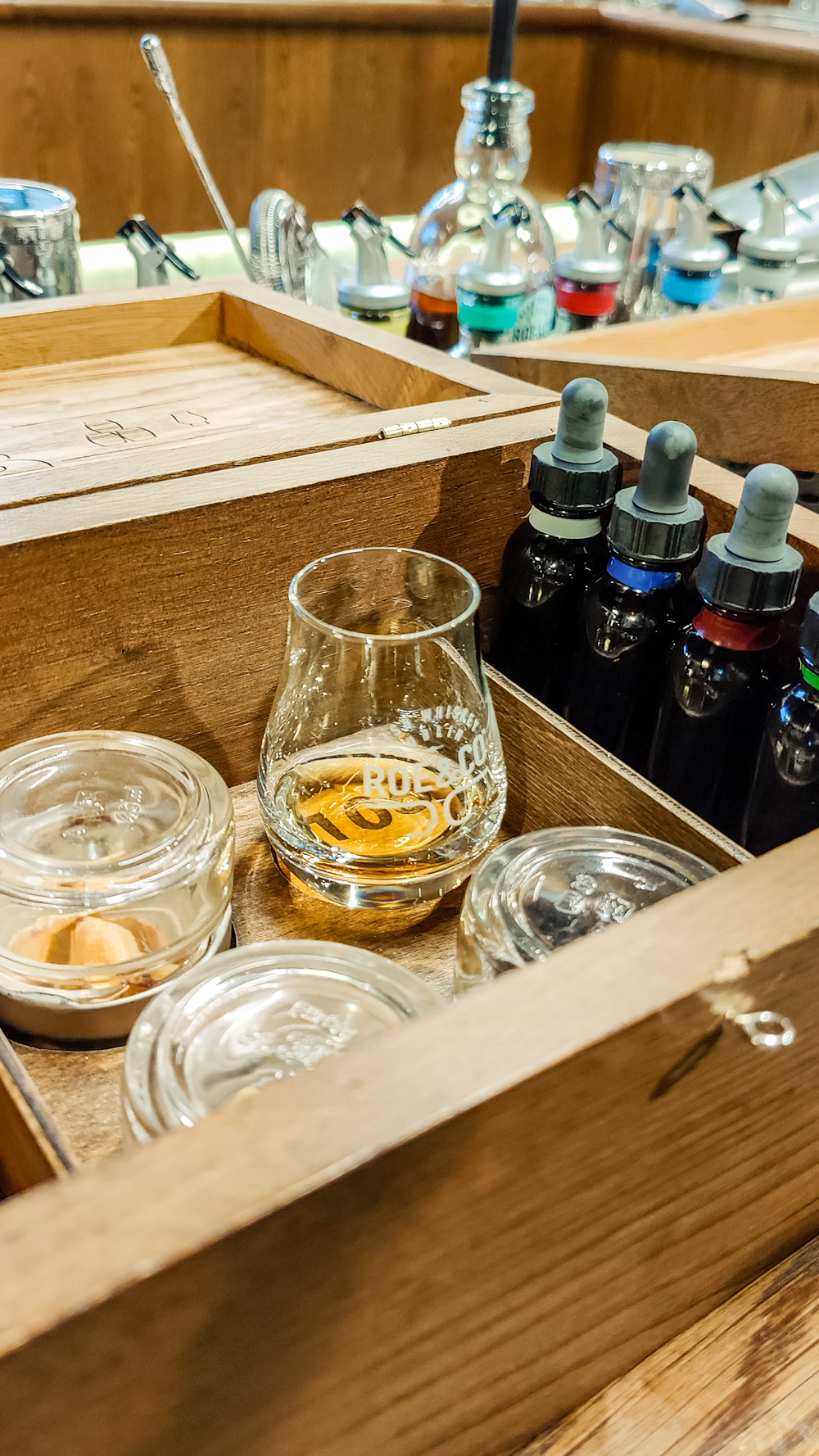 Roe & Co Distillery - Flavours Experience & Cocktail workshop - Dublin Whiskey Tours - Which whiskey distillery to visit in Dublin, Ireland? | Aliz’s Wonderland